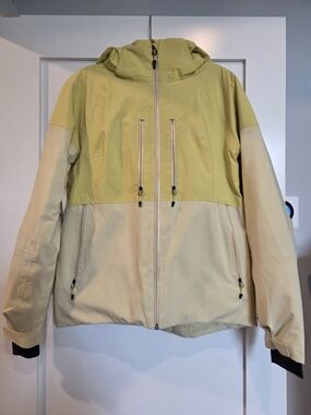 Marmot Yellow And Wheat Hooded Ski Jacket